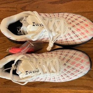 Under Armour Women’s Flow Running Shoes, brand new never worn